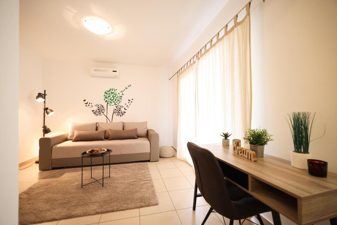 Luxury Villa Nada With Pool Petrcane Bagian luar foto