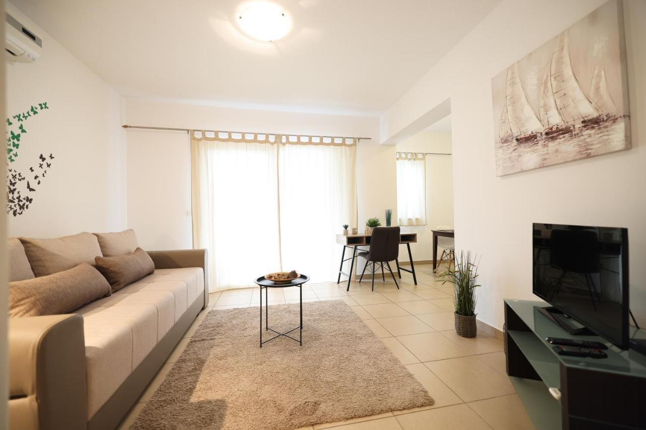 Luxury Villa Nada With Pool Petrcane Bagian luar foto
