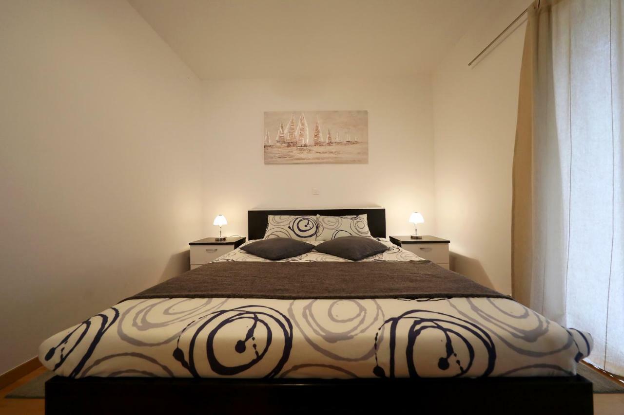 Luxury Villa Nada With Pool Petrcane Bagian luar foto