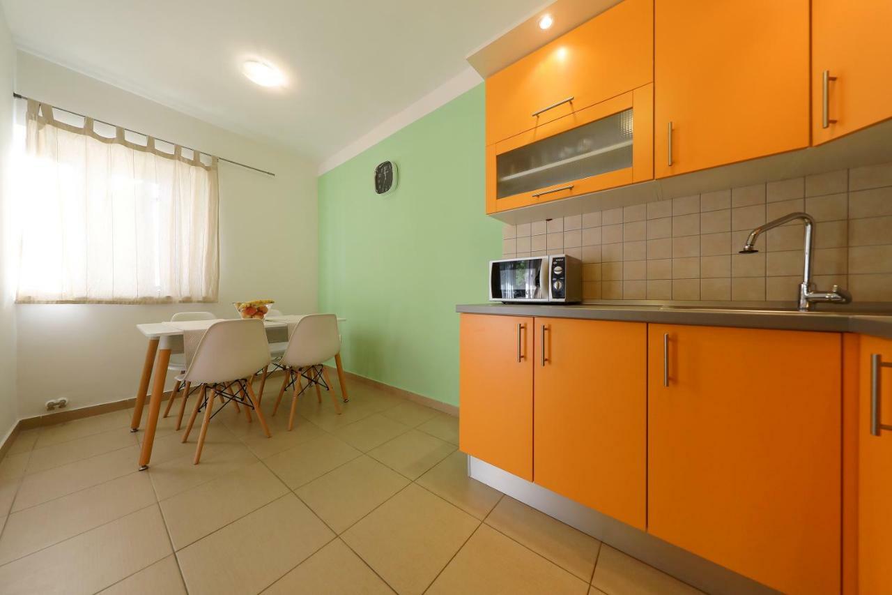 Luxury Villa Nada With Pool Petrcane Bagian luar foto