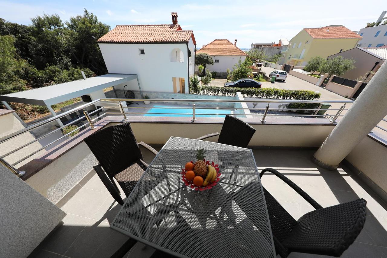 Luxury Villa Nada With Pool Petrcane Bagian luar foto